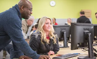 Student getting help with course registration
