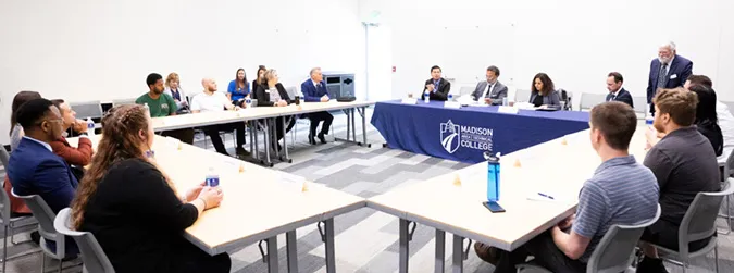 Cybersecurity director visit with student and alumni roundtable