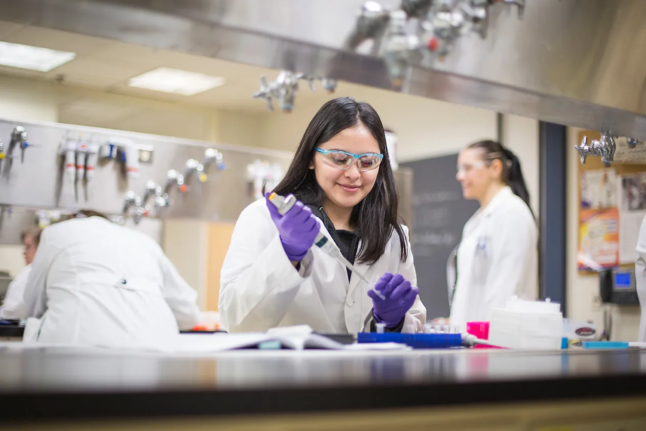 Biotech student working in lab