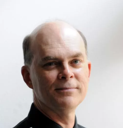 Headshot of Robert Taylor